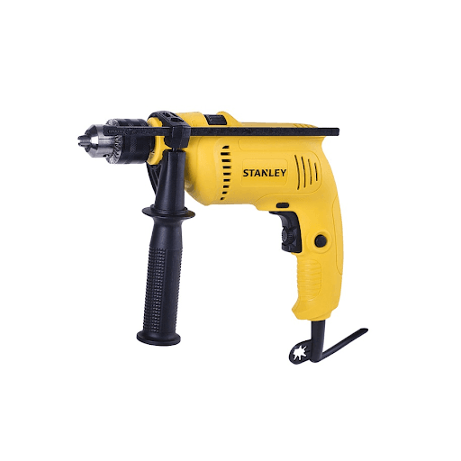STANLEY Furadeira De Impacto 600W Sdh600-Br 127V - Furadeira de impacto de 600W com mandril de 1/2". Essencial para os trabalhos no dia a dia por ter design compacto e ergonômico, e, velocidade variável. Engrenagem de alta qualidade proporciona durabilidade ao produto. Com sistema totalmente rolamentada tornando a ferramenta menos barulhenta e aumentando sua vida útil. Excelente desempenho em metais, madeiras e concreto. 127V