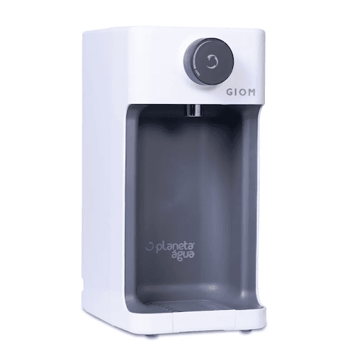 Purificador de água alcalina Giom- branco com cinza,7517 - Purificador de água natural e alcalina Giom, Contêm refil duplo que remove 100% do cloro, filtra partículas de sujeira, adiciona minerais na água, possui sistema de refrigeração com compressor