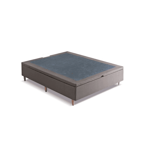 Sommier Baú - BAU009-138-081 - Kappesberg - Deixe seu quarto mais organizado e suas noites de sono mais conchegante com o Sommier Baú da Kappesberg. Com tamanho para colchão de casal tradicional, de 138cm, ele é produzido com estrutura em madeira, garantindo robustez e resistência. Com acabamento em tecido, suas laterais são revestidas em Jacquard Marrom, garantindo elegancia e sofisticação ao produto. Os pés de madeira com 12cm de altura são invisíveis, garantindo um melhor acabamento e muita praticidade. Com abertura frontal, seu diferencial fica por conta do compartimento interno, ideal para organizar cobertas, travesseiros ou o que você precisar. Renove seu quarto com a linha de sommier da Kappesberg.