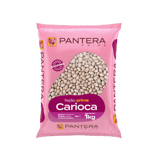 Feijão Carioca Prime Pantera 1KG - Feijão Carioca Prime Pantera possui grãos sempre novos, inteiros e mais graúdos, garantindo sempre menor tempo de cozimento, grãos macios e um caldo cremoso. Padrão Pantera - Peneira 12, você não precisa escolher os grãos e sua receita ainda rende mais!