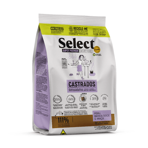 Select Gatos Adultos Castrados 15Kg - Ingredientes selecionados fontes de proteínas, óleos, ingredientes funcionais, vitaminas e minerais, mín. 64% (farinha de vísceras de aves - mín. 21%, farinha de salmão, farinha de carne e ossos de perus - mín. 1%, óleo de aves, óleo de salmão, hidrolisado de fígado de aves, mistura de ovos desidratados, farelo de glúten de milho 60, farelo de soja, biomassa de microalgas Schizochytrium sp. - mín. 0,1%, levedura de cervejaria inativada desidratada, blend de prebióticos - mín. 0,07% - composto de: parede celular de levedura, galactooligossacarídeos, frutooligossacarídeos e levedura seca de cana de açúcar, hexametafosfato de sódio, L-carnitina, extrato de Yucca - mín. 0,013%, metionina, taurina, vitaminas A, D3, E, C, K3, B1, B2, B6, B12, pantotenato de cálcio, ácido fólico, ácido nicotínico, biotina, cloreto de colina, minerais cloreto de sódio, cloreto de potássio, sulfato de manganês, sulfato de zinco, glicinato de zinco, sulfato de ferro, sulfato de cobre, iodato de cálcio, selenito de sódio, selênio metionina). Frutas, vegetais, grãos e aditivos essenciais, mín. 36% (quirera de arroz, grão de milho, farelo de trigo, mix concentrado de frutas e vegetais desidratados – composto de: farinha de batata doce - mín. 0,35%, maçãs - mín. 0,03%, bananas, mirtilos (blueberries), cenouras - mín. 0,03% e farinha de ervilhas - mín. 0,05%, polpa desidratada de beterraba - mín. 1,2%, ácido fosfórico e aditivos antioxidantes BHA e BHT).