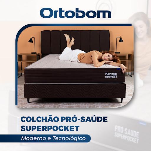 Colchões Ortobom: Pró Saúde Superpocket

Bem-vindo ao mundo do Colchão Ortobom Pró-Saúde Superpocket!
Um colchão projetado para oferecer a melhor experiência de sono, combinando tecnologia avançada e conforto excepcional. 
Se você está em busca de uma noite de sono revigorante e tranquila, o colchão Pró-Saúde Superpocket é a escolha ideal para garantir o descanso que você merece.
Perfeito para quem precisa de um suporte ortopédico adequado e deseja um ambiente de sono mais limpo e saudável. Entre suas vantagens, destacamos também a durabilidade dos materiais e a resistência, assegurando um excelente custo-benefício.

Ao tocar o colchão, você imediatamente sente a maciez e o cuidado nos detalhes de acabamento, refletindo o compromisso dos Colchões Ortobom com a excelência.

Passe em nossa loja e tenha essa experiência única!