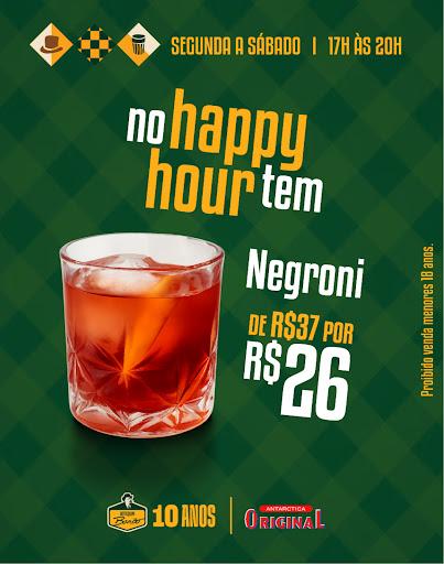 No Happy Hour, tem Negroni com 30% de desconto, todos os dias das 17h às 20h.