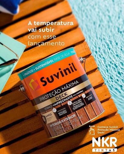 A NKR Tintas atua no segmento de tintas com opções para pinturas residenciais, comerciais e industriais. Conta com uma linha diversificada de produtos para diferentes tipos de superfícies, incluindo alvenaria, madeira e metal. A loja disponibiliza acessórios e ferramentas que auxiliam no preparo e na aplicação da pintura. A equipe oferece orientação técnica para auxiliar na escolha da cor, acabamento e tipo de tinta conforme a necessidade do projeto.