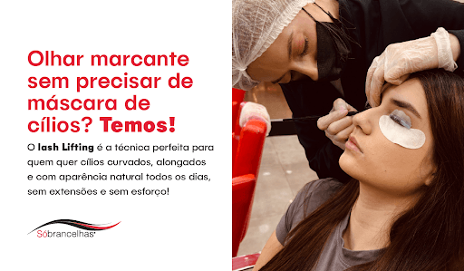 Olhar marcante, cílios naturalmente curvados e aquele efeito de máscara sem precisar de maquiagem? Sim, é possível! 
Com o Lash Lifting, seus cílios ganham curvatura, definição e mais destaque por semanas – tudo isso com um resultado super natural e sem precisar de extensões!
Ideal para quem busca praticidade no dia a dia, mas não abre mão de realçar a beleza do olhar.
Agende seu atendimento e venha sentir a diferença!