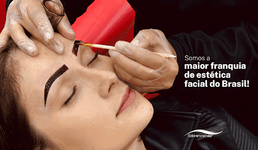 A Sóbrancelhas está presente no Brasil, Argentina, Bolívia, Portugal e Estados Unidos, levando beleza e confiança para milhares de pessoas! Nossa marca inova, cuida e oferece o que há de melhor em tratamentos estéticos, seja através dos nossos serviços especializados ou da nossa linha de produtos exclusivos.

Onde quer que você esteja, tem uma Sóbrancelhas pronta para realçar sua beleza!
