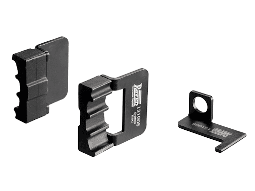 131008 Conjunto Ferramentas para Sincronismo GM Ecotec 1.8 16V - Conjunto com 3 ferramentas para posicionar em sincronismo os motores GM Ecotec 1.6 /1.8 16V aplicados no Cruze 1ª ger. 1.8 (12-16), Sonic 1.6 (12-14) e Tracker 2ª ger. 1.8 (13-16).

Composição:

Par de ferramentas para posicionar as polias com variador de fase e ferramenta para imobilizar a árvore de manivelas.

Para posicionar as árvores de comando utilize a 131009.

Manual Incluso.