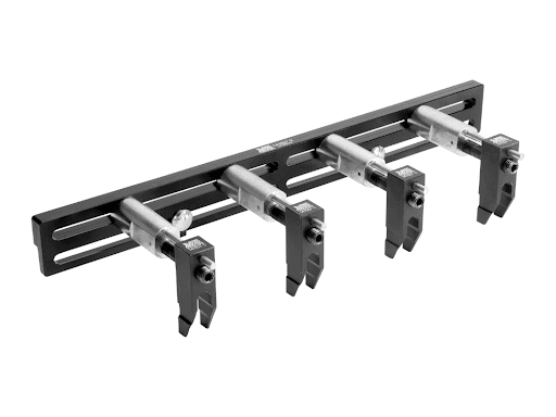 141027 Ferramenta para Comprimir as Molas e Remover o Módulo EletroHidráulico Multiair - Ferramenta para comprimir as molas dos pistões do módulo eletrohidráulico do sistema MultiAir durante a remoção e instalação do módulo.

Aplicação:

(Motores Fiat / FCA / Stellantis).

a) GSE 1.0 12V (3 cils.) MultiAir turbo T200 aplicados em veículos Fiat (21>), Peugeot (23>) e Citroën (23>).

b) GSE 1.3 16V MultiAir turbo T270 aplicados em veículos Fiat (21>) e Jeep (21>).

c) Fire 1.4 16V MultiAir aplicados nos Fiat 500 (11-15) e 500 Cabrio (13-15).

d) Fire 1.4 16V MultiAir turbo aplicados no Fiat 500 Abarth (14-15).

e) Tigershark 2.4 16V MultiAir aplicados no Fiat Toro (16-20).

Manual Incluso.