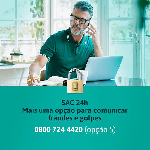 Você sabe o que fazer caso seja vítima de golpe? A gente te ajuda:

Após o ocorrido, a primeira coisa a se fazer é entrar em contato imediatamente com o nosso SAC, escolher a opção 5 e comunicar a situação.

O canal oferece atendimento 24 horas e uma opção para denúncia de fraudes e golpes, além de comunicação de roubo, furto ou perda de celular.

Para se proteger, conheça nossas dicas de segurança e saiba como evitar que seus dados e sua conta sejam acessados indevidamente. 

Acesse www.sicoob.com.br/seguranca