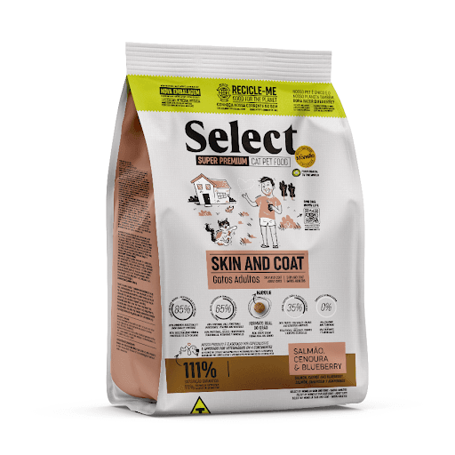 Select By Monello Gatos Adultos Skin And Coat - Ingredientes selecionados fontes de proteínas, óleos, ingredientes funcionais, vitaminas e minerais, mín. 65% (farinha de vísceras de aves - mín. 23%, farinha de salmão - mín. 3%, farinha de carne e ossos de perus - mín. 1%, óleo de aves, óleo de salmão - mín. 0,5%, hidrolisado de fígado de aves, mistura de ovos desidratados, farelo de glúten de milho 60, farelo de soja, biomassa de microalgas Schizochytrium sp. - mín. 0,3%, levedura de cervejaria inativada desidratada, blend de prebióticos - mín. 0,07% - composto de: parede celular de levedura, galactooligossacarídeos, frutooligossacarídeos e levedura seca de cana de açúcar, hexametafosfato de sódio, extrato de Yucca, metionina, taurina, vitaminas A, D3, E, C, K3, B1, B2, B6, B12, pantotenato de cálcio, ácido fólico, ácido nicotínico, biotina, cloreto de colina, minerias cloreto de sódio, cloreto de potássio, sulfato de manganês, sulfato de zinco, glicinato de zinco, sulfato de ferro, sulfato de cobre, iodato de cálcio, selenito de sódio, selênio metionina). Frutas, vegetais, grãos e aditivos essenciais, mín. 35% (quirera de arroz - mín. 5%, grão de milho, farelo de trigo, mix concentrado de frutas e vegetais desidratados - composto de: farinha de batata doce, maçãs - mín. 0,03%, bananas, mirtilos (blueberries) - mín. 0,01%, cenouras - mín. 0,03% e farinha de ervilhas - mín. 0,05%, polpa desidratada de beterraba - mín. 0,5%, ácido fosfórico e aditivos antioxidantes BHA e BHT).