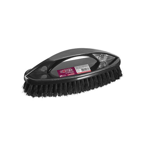 Escova Engraxate Noviça Bettanin - Multicoisas - Escova Engraxate da linha Noviça Bettanin com cerdas macias e que não danificam as superfícies dos sapatos, mesmo as mais delicadas. É ideal para lustrar e devolver o brilho dos calçados.