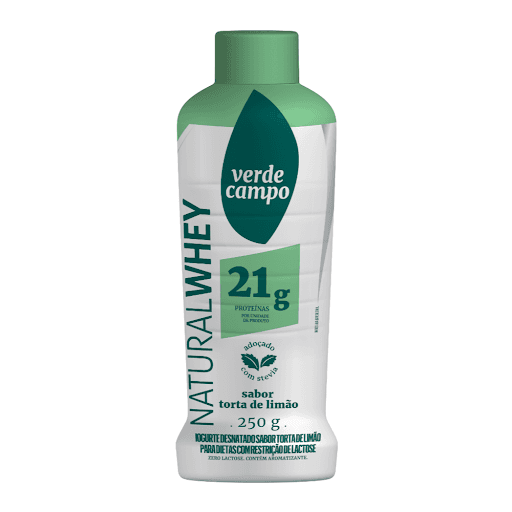 Iogurte Torta de Limão Natural Whey 21g de Proteína Verde Campo 250G - Nas versões iogurte e shake, a linha Natural Whey combina os ingredientes naturais com a riqueza proteica que só o leite pode oferecer. Os produtos são indicados tanto para o consumo pós e pré-treino, quanto para lanches intermediários e receitas. Os produtos da linha Natural Whey estão livres de conservantes, são adoçados com stévia (adoçante natural) e contêm aromas e corantes naturais.